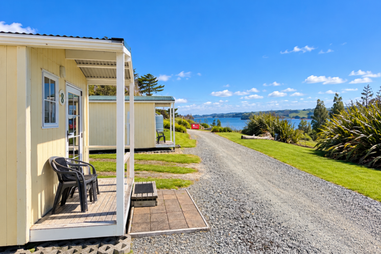 unit accommodation Matakohe Holiday Park